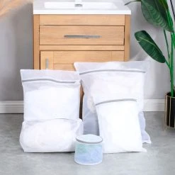 Clevinger 5 Piece Laundry Mesh Wash Bag Set - White With Grey Zip 9 Clevinger 5 Piece Laundry Mesh Wash Bag Set - White With Grey Zip -Linen House Shop BP634202 nc